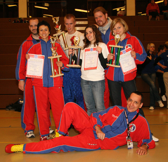 manustrophy07team.JPG