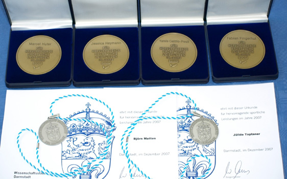 sportlerehrung07medaillen.jpg