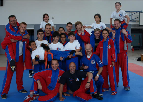 hm2008team.jpg