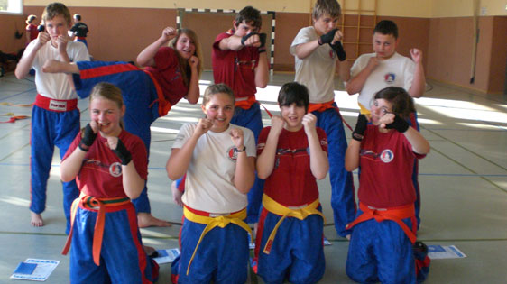 gurtelprufung-290610-gruppenb2-ju.jpg