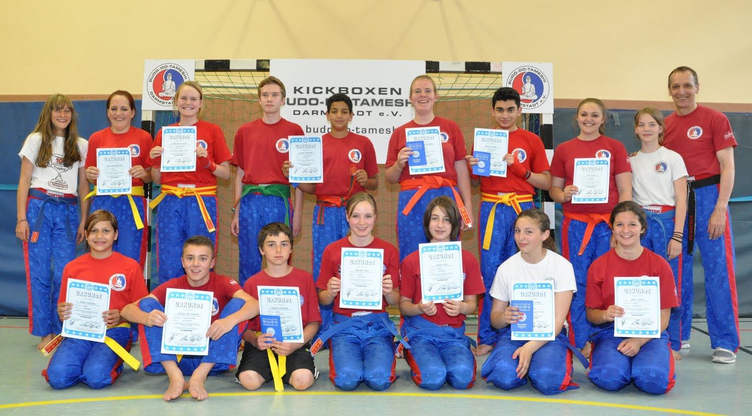 Gürtelprüfung 27.06.12 Gruppenb.1 Ju. Jugendgruppe (Version: Seriös)