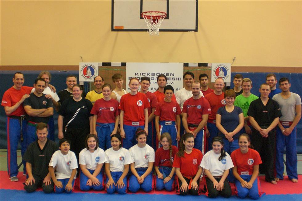 4. SV Lehrgang Team 17.11.12 Teilnehmer und Trainerteam des 4. Lehrgangs für SV + Fallschule