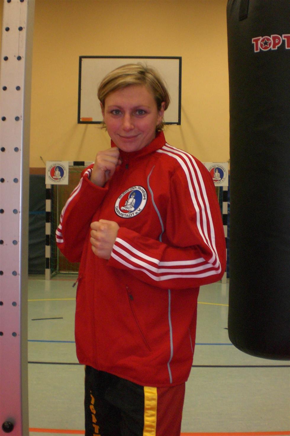 Jessica Brustbild 12