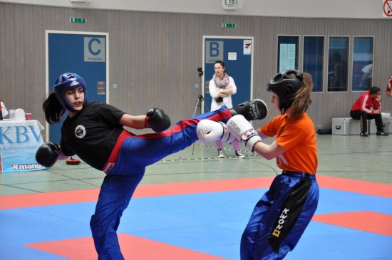 Challenge Serie 13 1.KT Melisa Melisa (links) siegt
